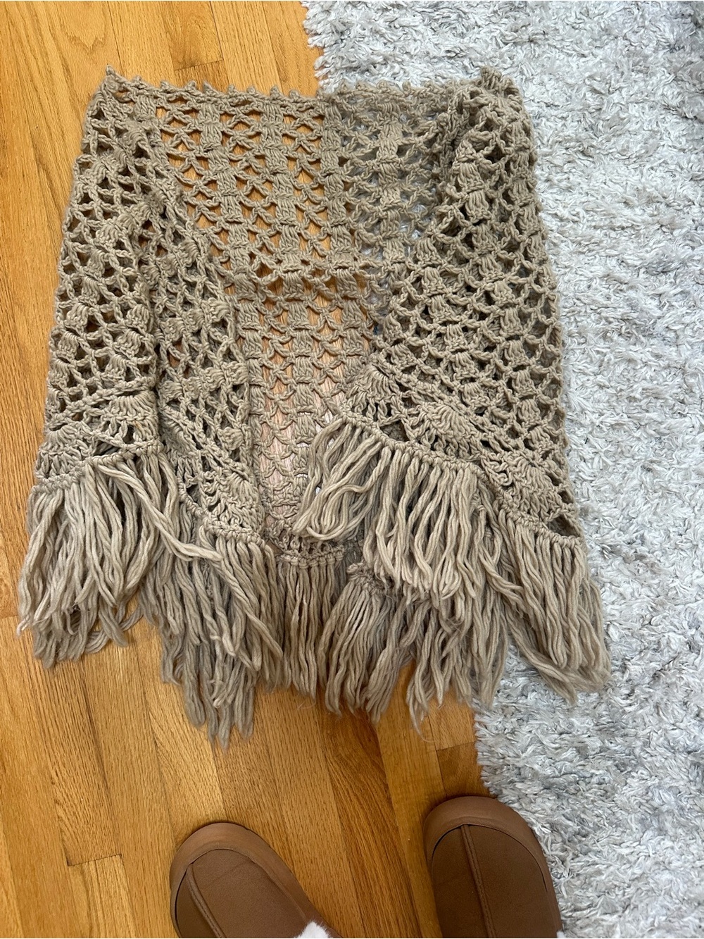 Boho Fringe Crochet shawl  Wrap - Cream vintage English Village - Picture 2 of 3